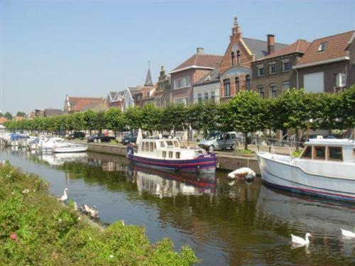 Hotel & Appartementen Royal Sas van Gent Luaran gambar