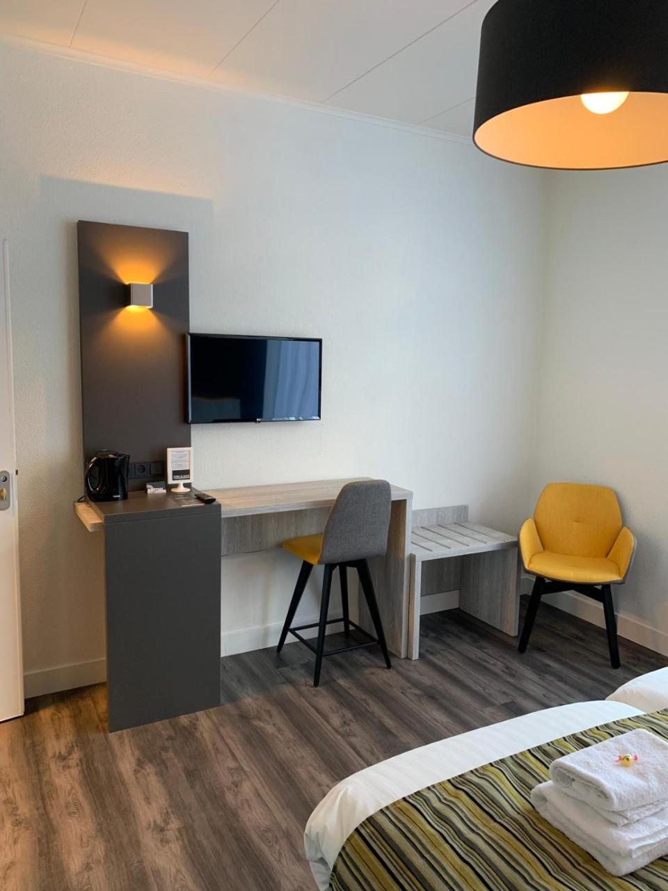 Hotel & Appartementen Royal Sas van Gent Luaran gambar